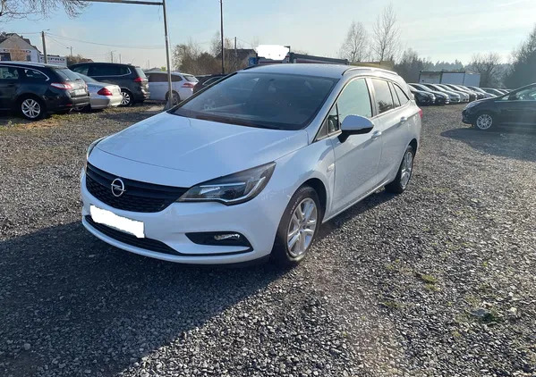 samochody osobowe Opel Astra cena 36777 przebieg: 197300, rok produkcji 2018 z Kielce